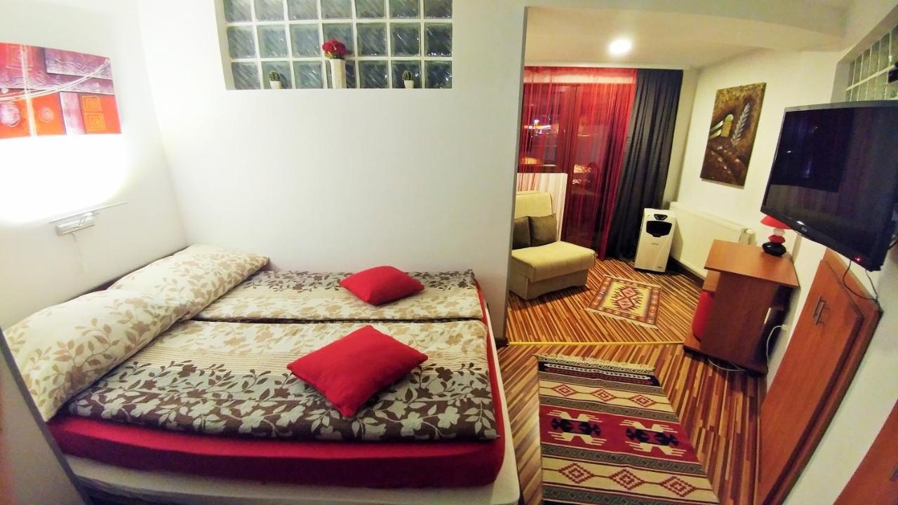B&B Bazeni SJJ Exterior foto